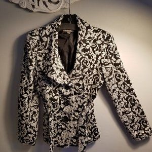 Ladies Blk & Wht Jacket